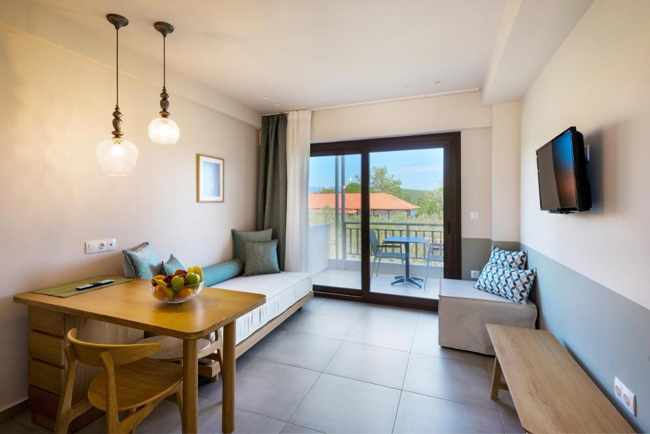Dionysus Apartments & Suites Ierissos Exterior photo