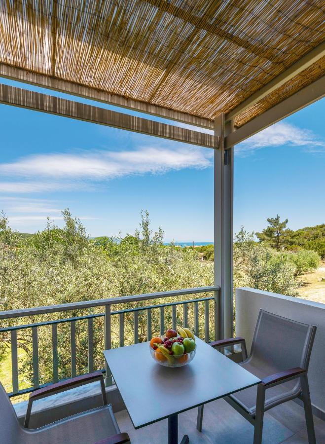 Dionysus Apartments & Suites Ierissos Exterior photo