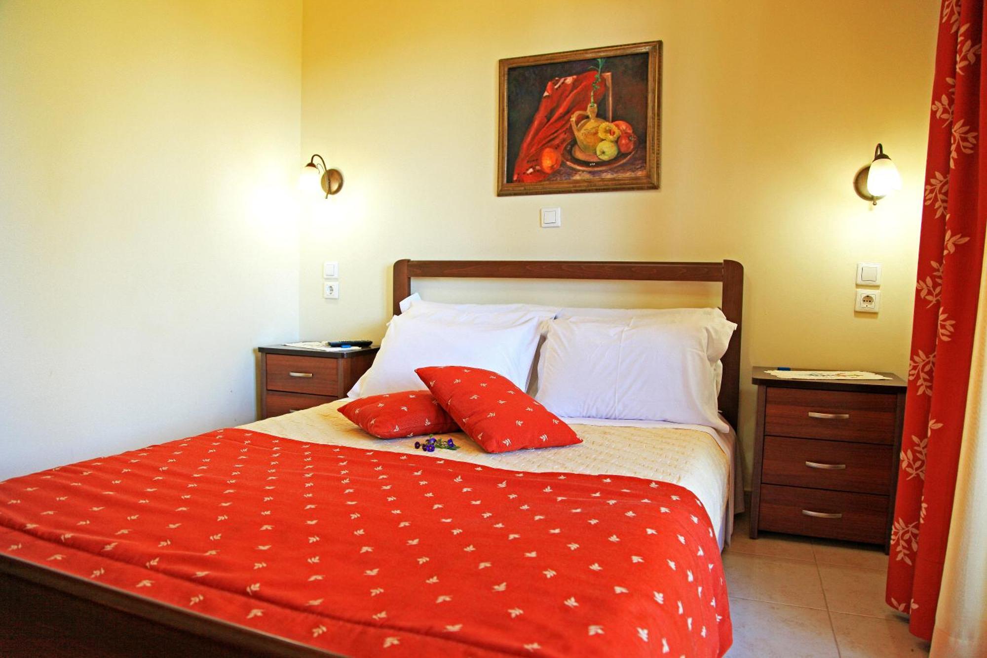 Dionysus Apartments & Suites Ierissos Room photo