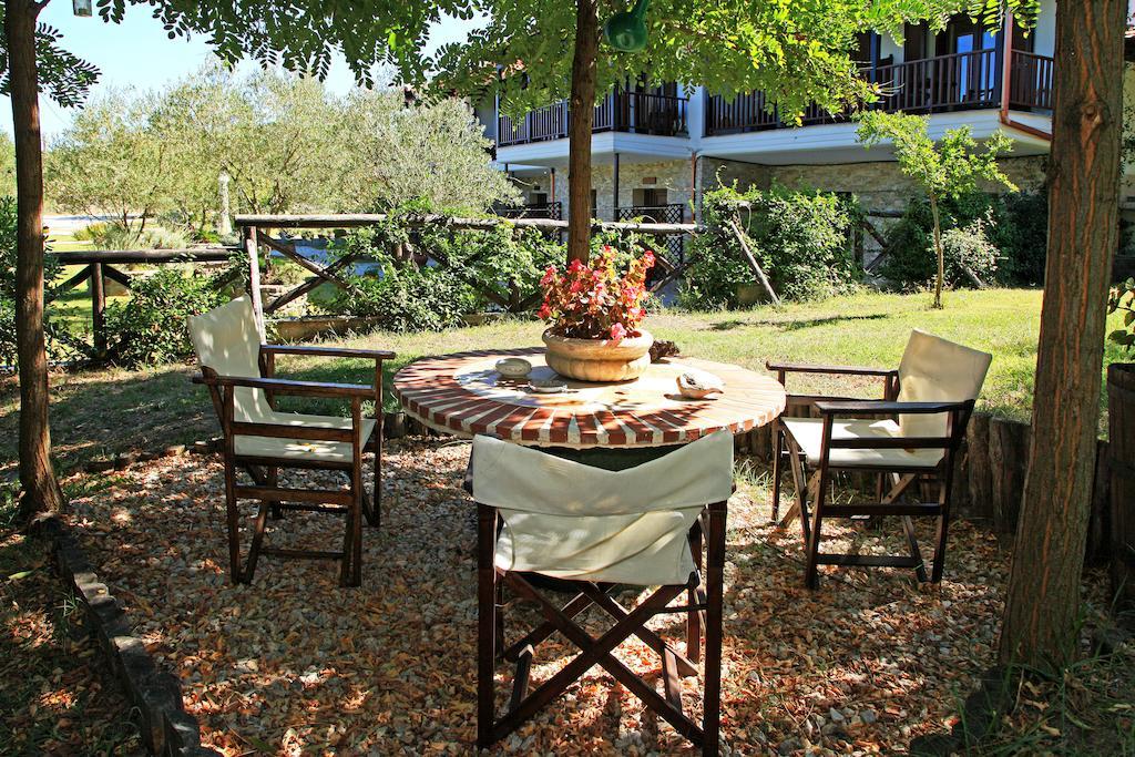 Dionysus Apartments & Suites Ierissos Exterior photo