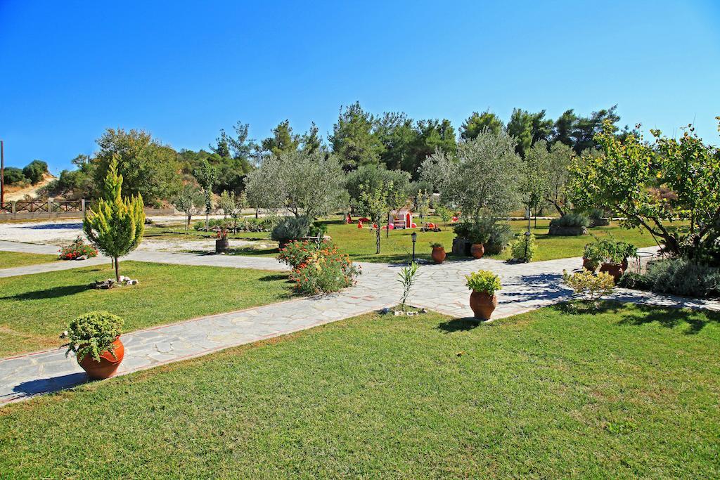 Dionysus Apartments & Suites Ierissos Exterior photo